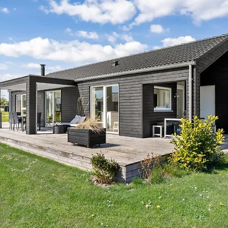 Ferienhaus Lovely In With Wifi *